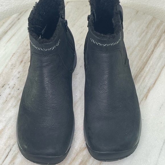 Merrell boots ankle waterproof winter sz 10.5 W Encore zip J003616W - Picture 1 of 9